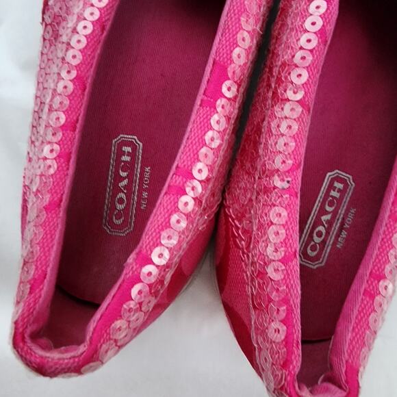 Coach Kivy Slip On Shoes resort Size 8.5 Pink Sequin C Signature Logo Loafers - Picture 6 of 10